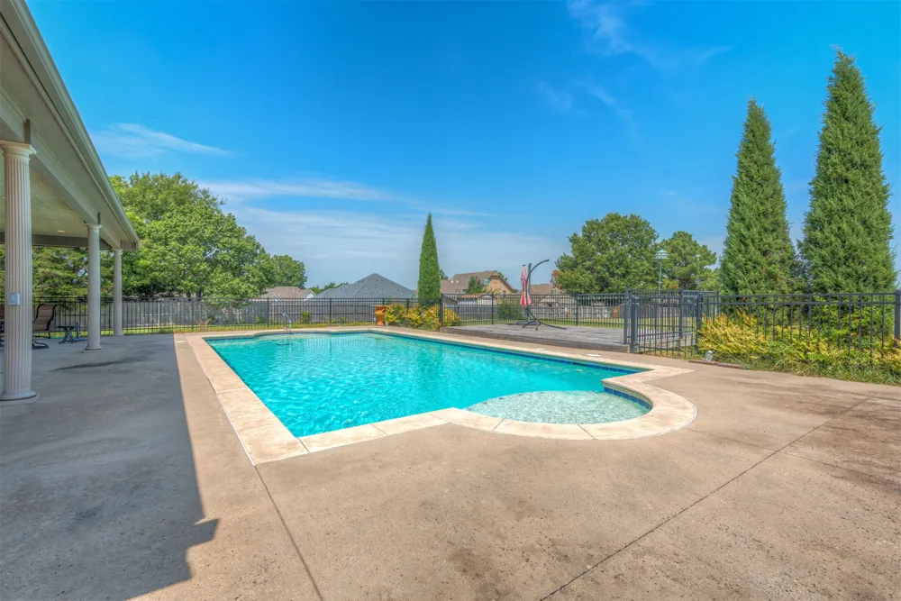 20211 E 41st Street S Broken Arrow, OK 74014