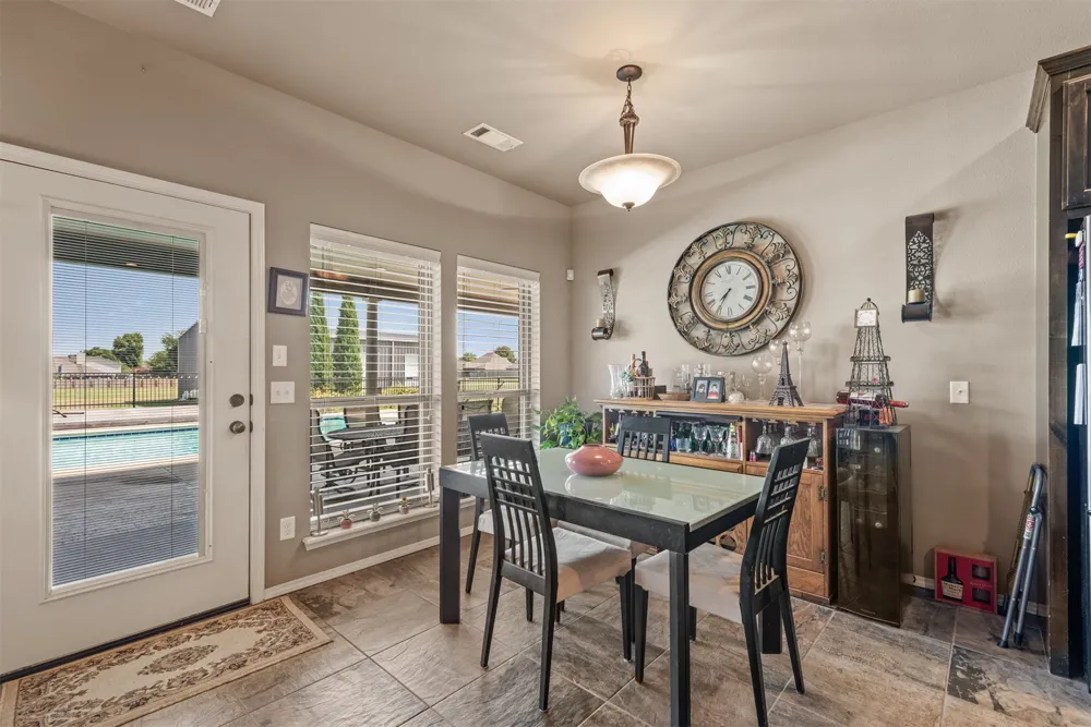 20211 E 41st Street S Broken Arrow, OK 74014