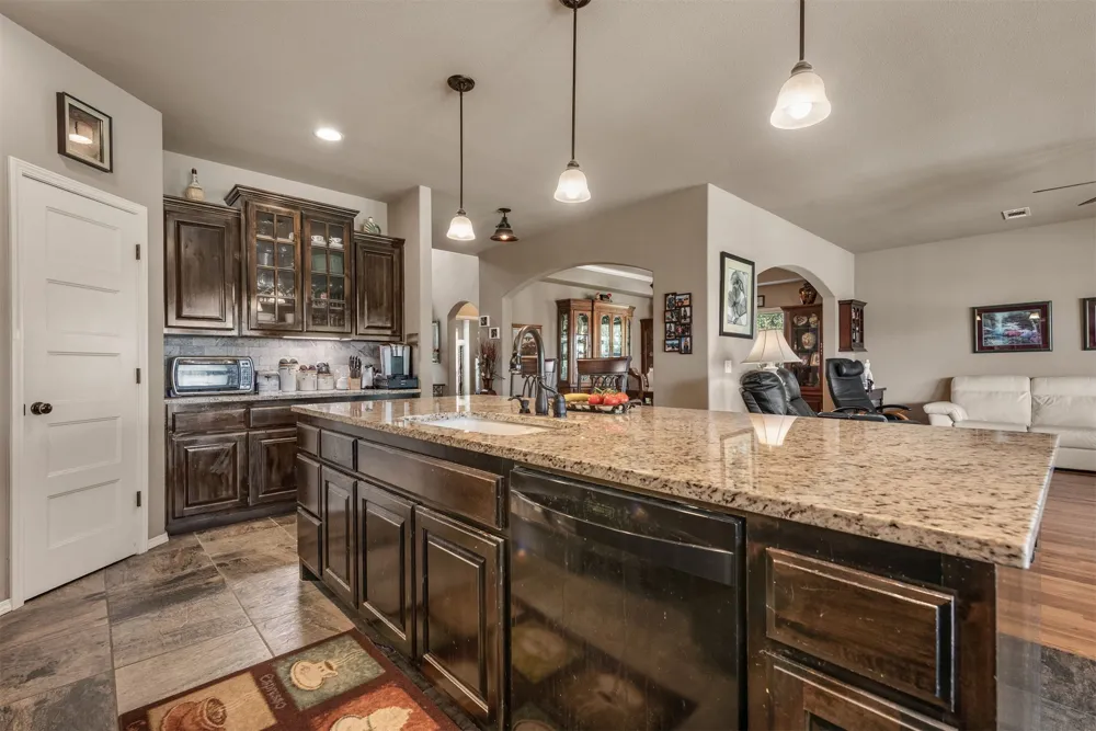 20211 E 41st Street S Broken Arrow, OK 74014