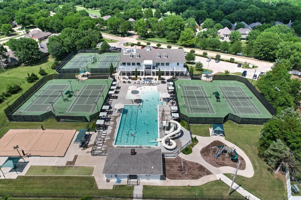 412 Forest Ridge Boulevard Broken Arrow, OK 74014