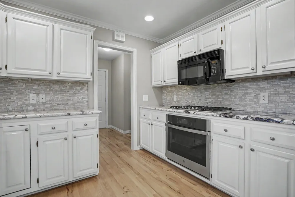 412 Forest Ridge Boulevard Broken Arrow, OK 74014