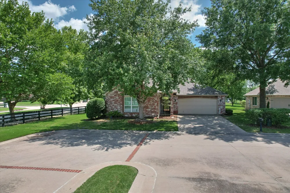 412 Forest Ridge Boulevard Broken Arrow, OK 74014