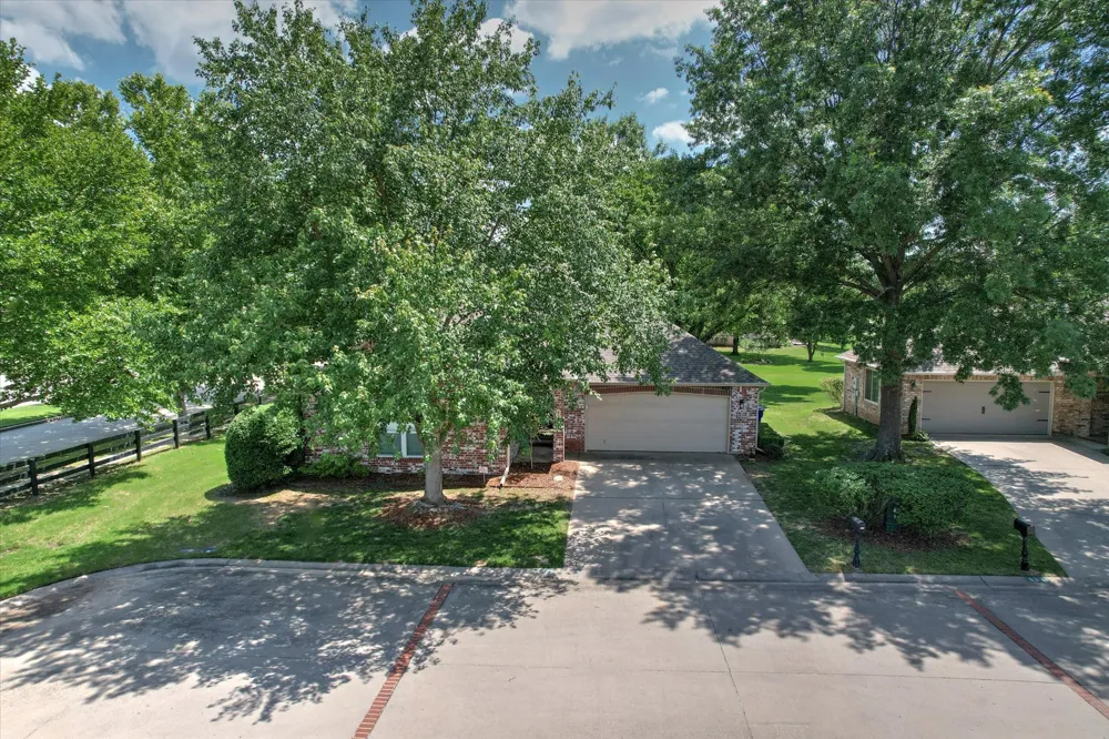 412 Forest Ridge Boulevard Broken Arrow, OK 74014