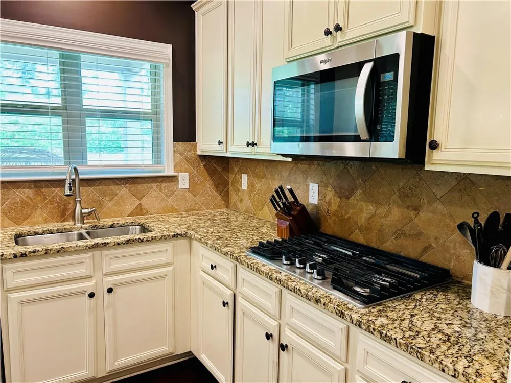 330 Darien Drive Senoia, GA 30276