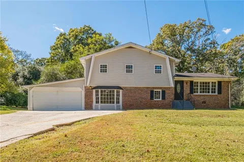 1798 Dogwood Court