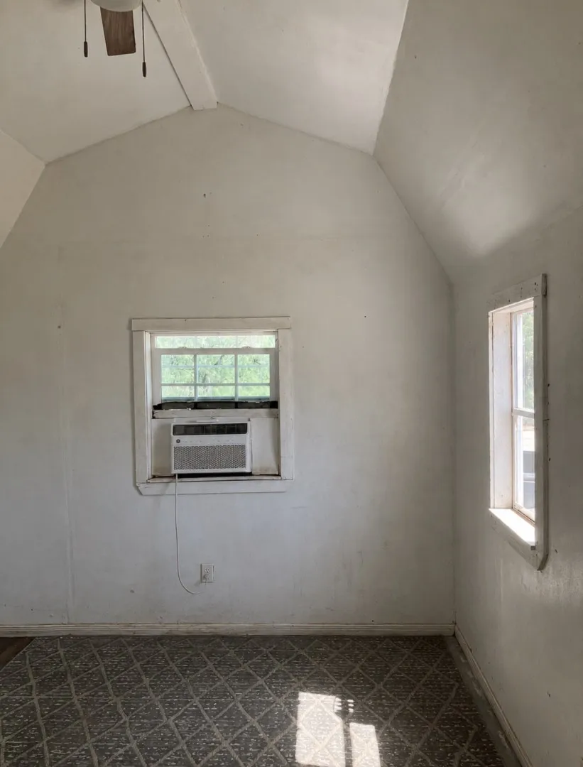 1902 Ave G Anson, TX 79501