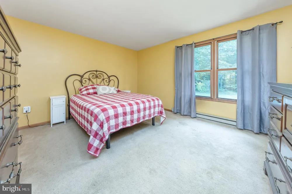 328 GARDEN AVENUE Clayton, NJ 08312