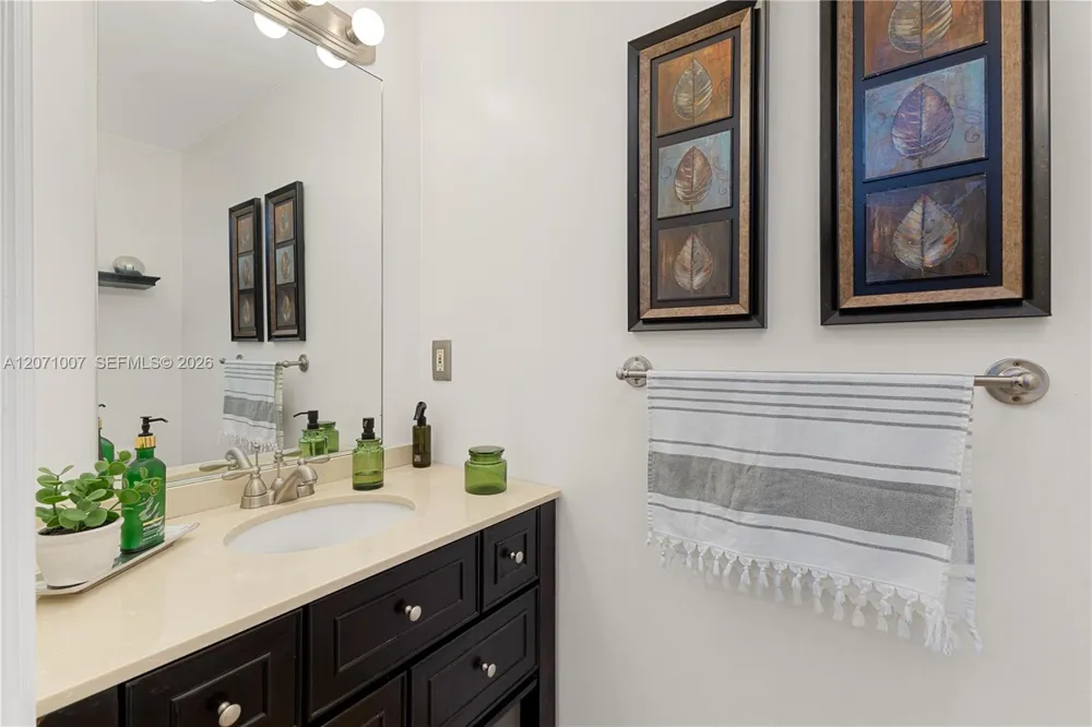 6142 NW 115th Pl #324 Doral, FL 33178