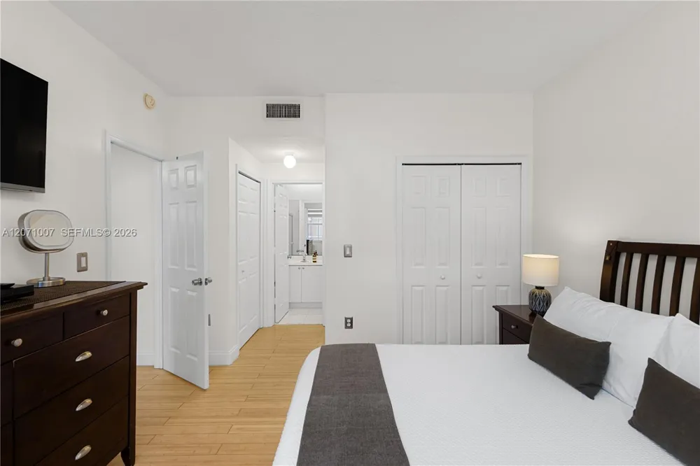 6142 NW 115th Pl #324 Doral, FL 33178