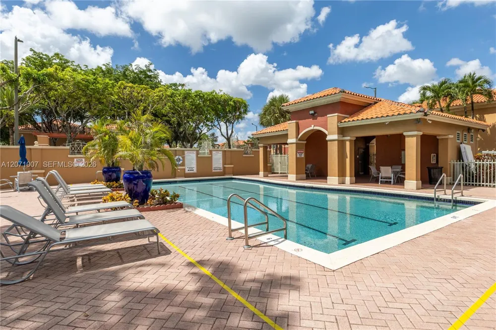 6142 NW 115th Pl #324 Doral, FL 33178