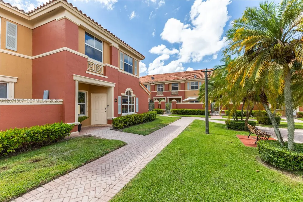 6142 NW 115th Pl #324 Doral, FL 33178