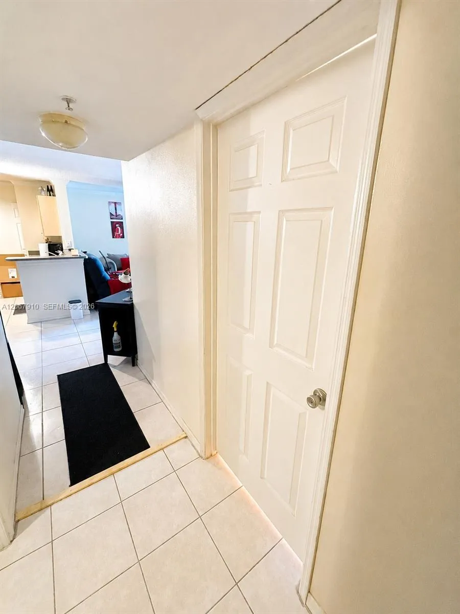 2457 Centergate Dr #203 Miramar, FL 33025