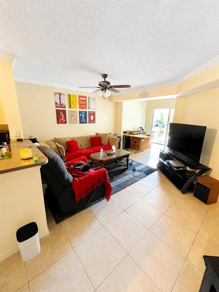 2457 Centergate Dr #203 Miramar, FL 33025