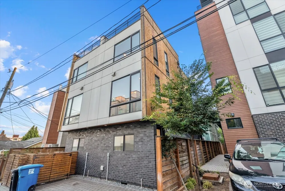 1116 13th Avenue #D Seattle, WA 98122