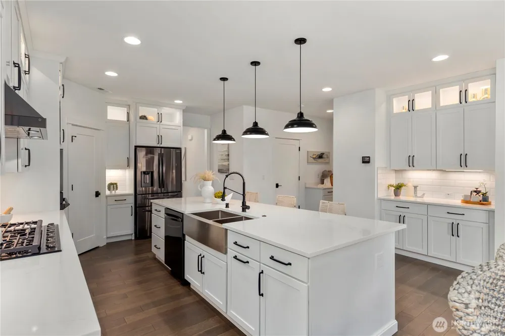 22026 81st Place W Edmonds, WA 98026