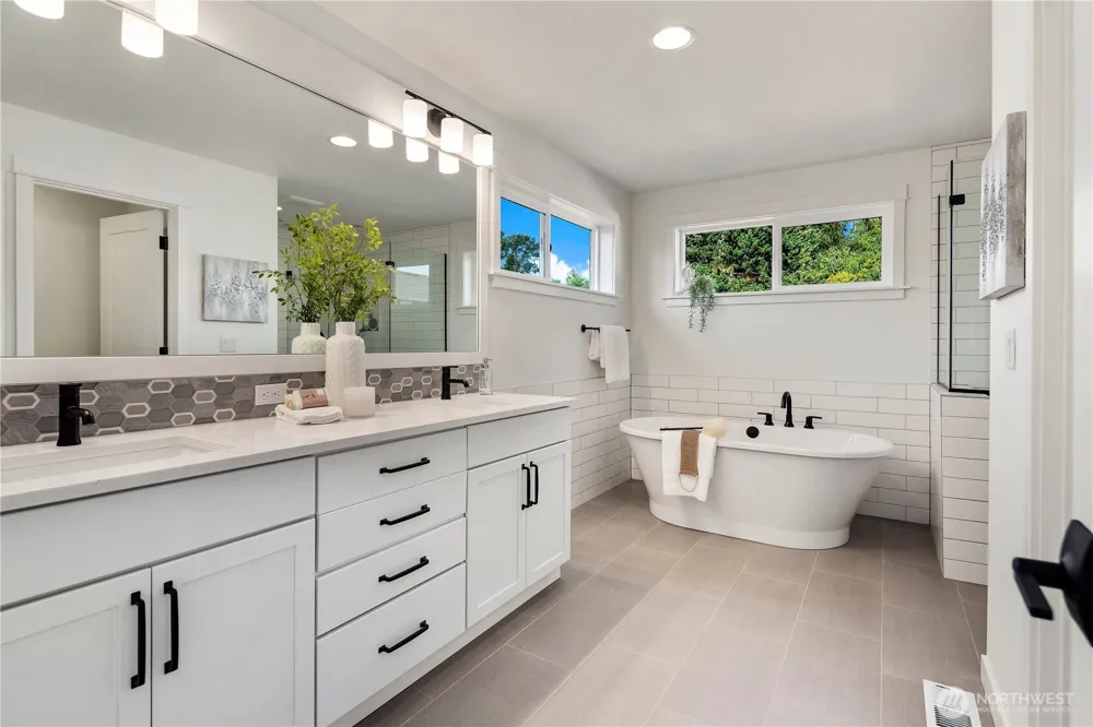 22026 81st Place W Edmonds, WA 98026