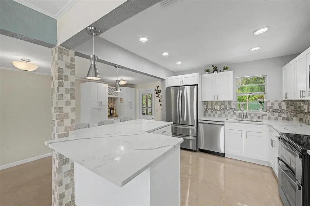 6704 S GABRIELLE STREET Tampa, FL 33611