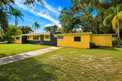 1410 E EDGEWOOD DRIVE