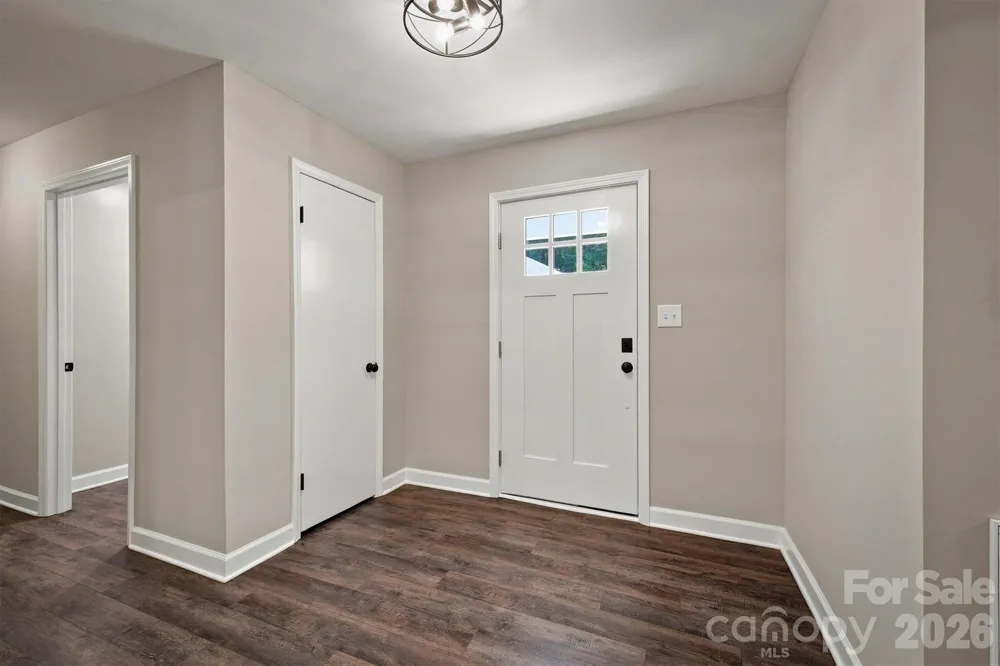 3517 Crestwood Drive Morganton, NC 28655