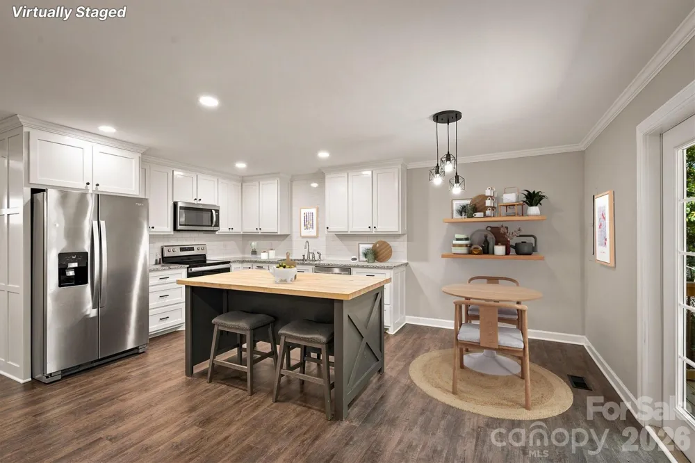 3517 Crestwood Drive Morganton, NC 28655