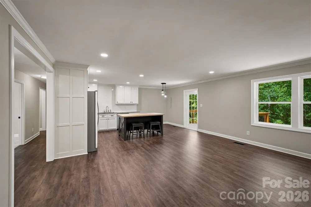 3517 Crestwood Drive Morganton, NC 28655
