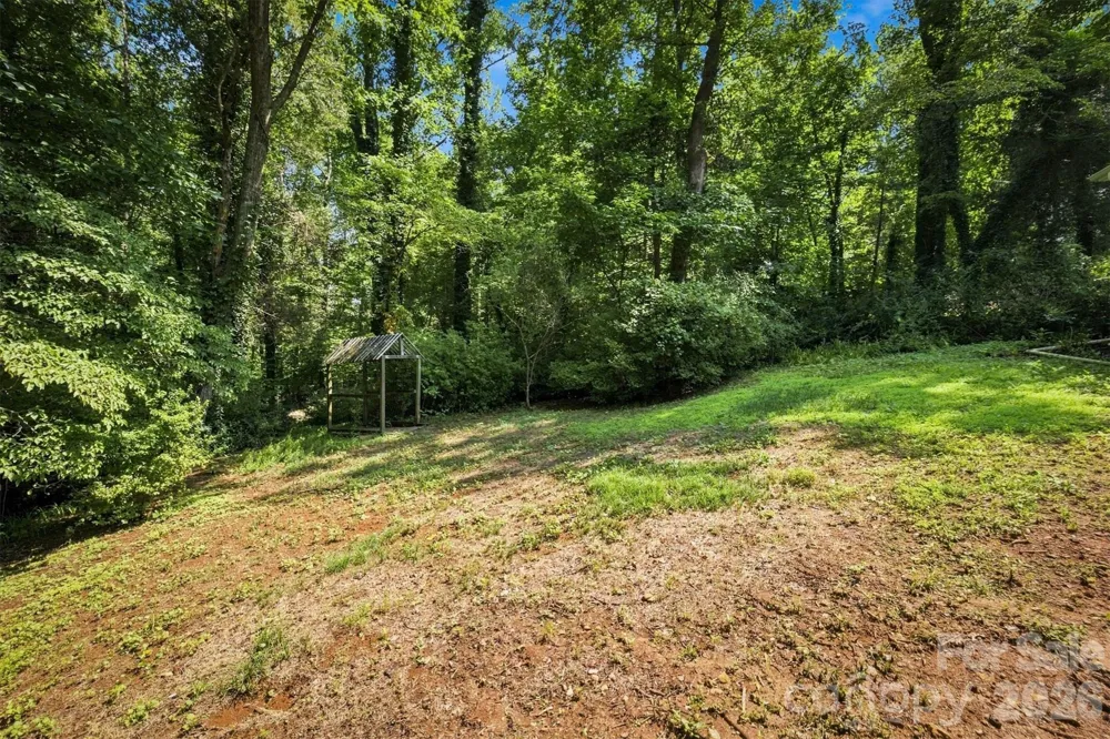 3517 Crestwood Drive Morganton, NC 28655