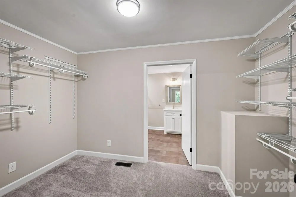 3517 Crestwood Drive Morganton, NC 28655