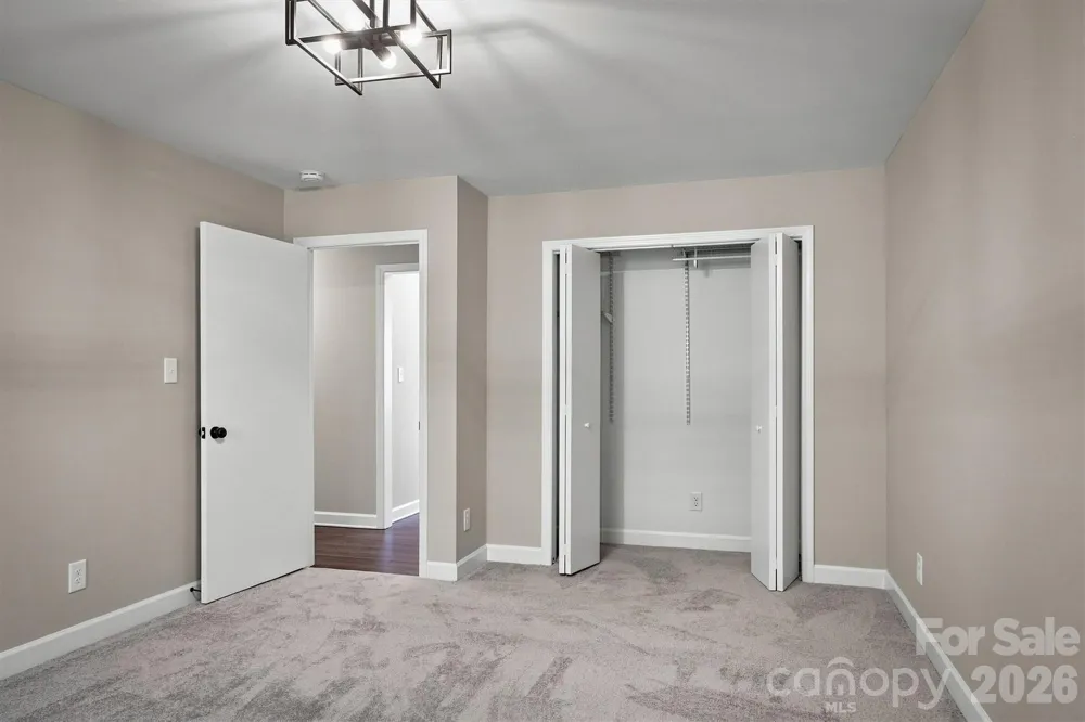 3517 Crestwood Drive Morganton, NC 28655