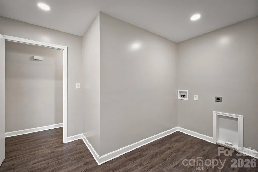 3517 Crestwood Drive Morganton, NC 28655
