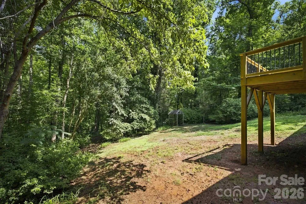 3517 Crestwood Drive Morganton, NC 28655