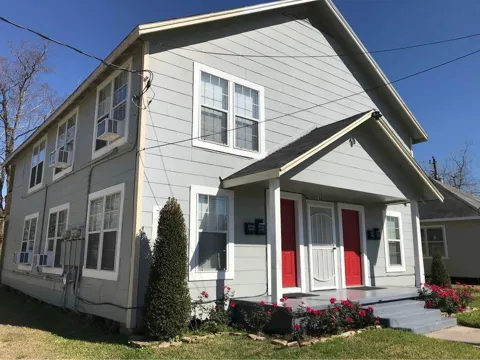 216 W Republic Street #4