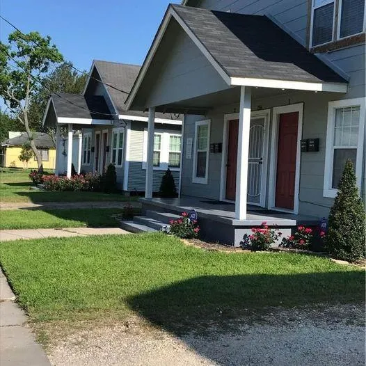 216 W Republic Street #4 Baytown, TX 77520