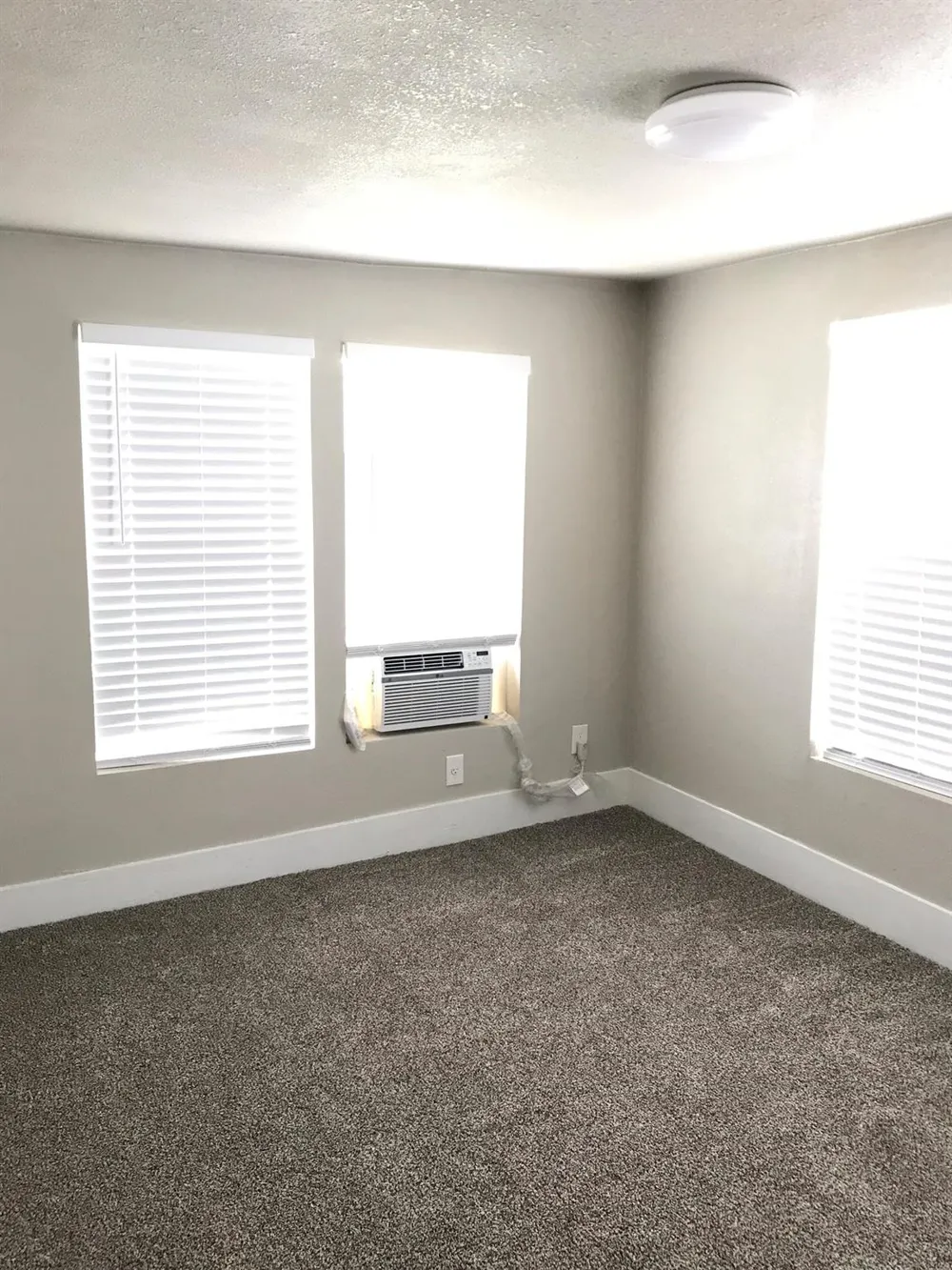 216 W Republic Street #4 Baytown, TX 77520