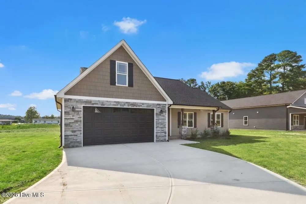 215 Bay Valley Road Kenly, NC 27542
