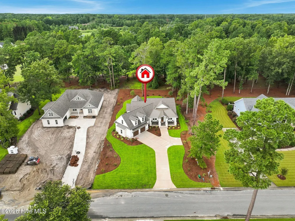 208 E Winding Way Wallace, NC 28466