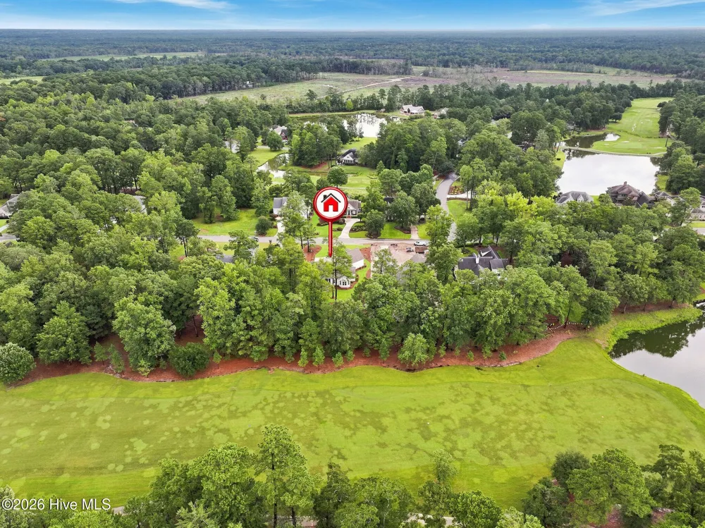208 E Winding Way Wallace, NC 28466