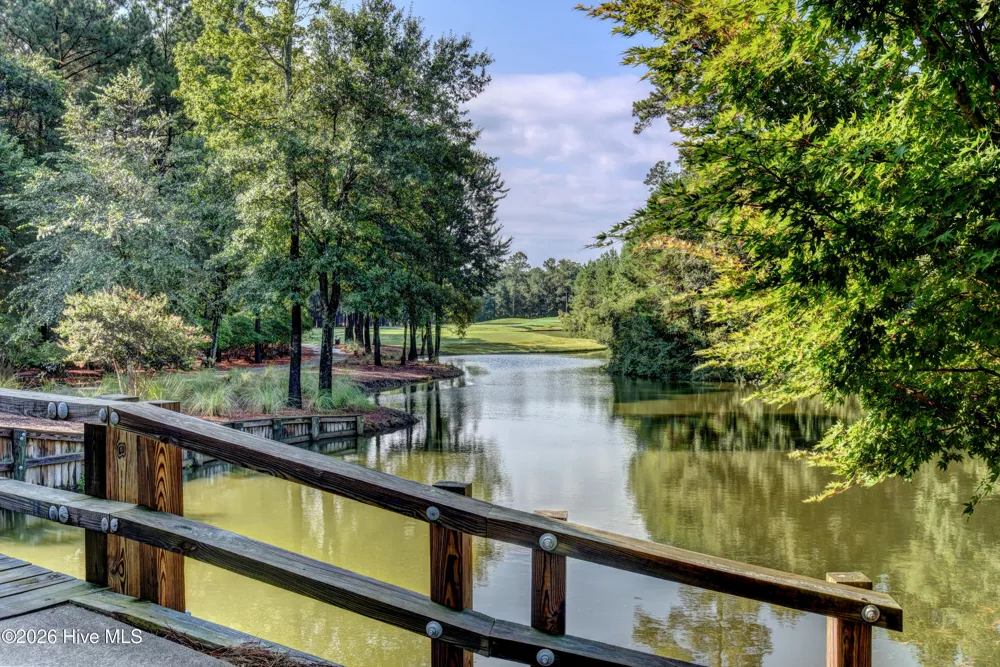 208 E Winding Way Wallace, NC 28466