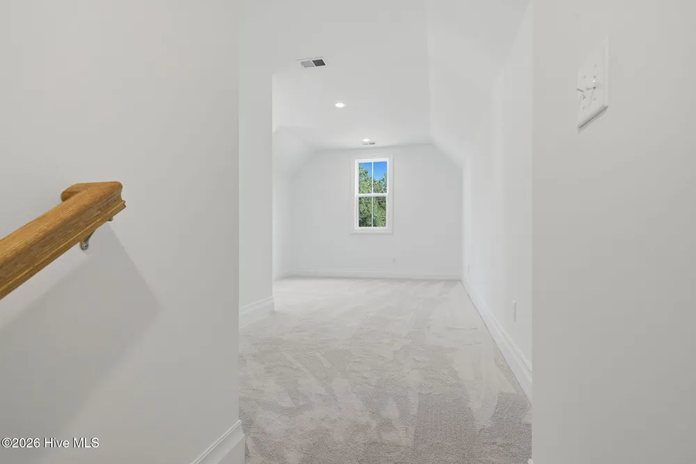 208 E Winding Way Wallace, NC 28466