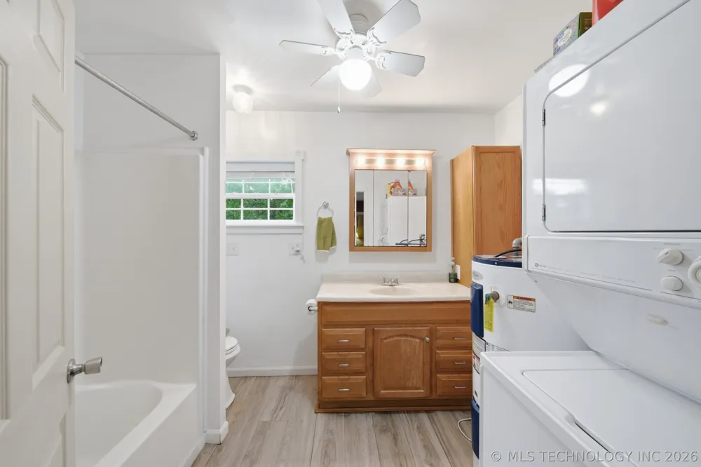 4248 W Pilot Drive Hulbert, OK 74441