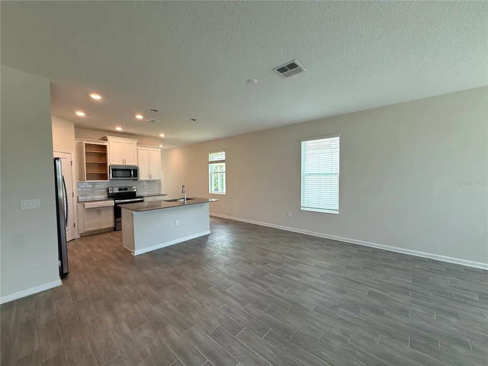 17016 QUICKSILVER AVENUE Winter Garden, FL 34787
