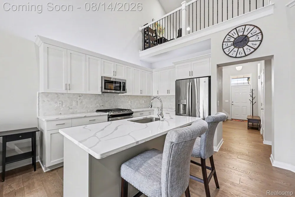 950 Sloane Court White Lake Charter Township, MI 48386