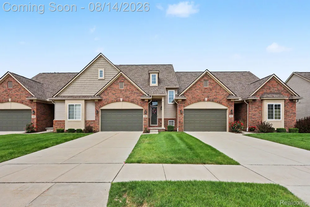 950 Sloane Court White Lake Charter Township, MI 48386