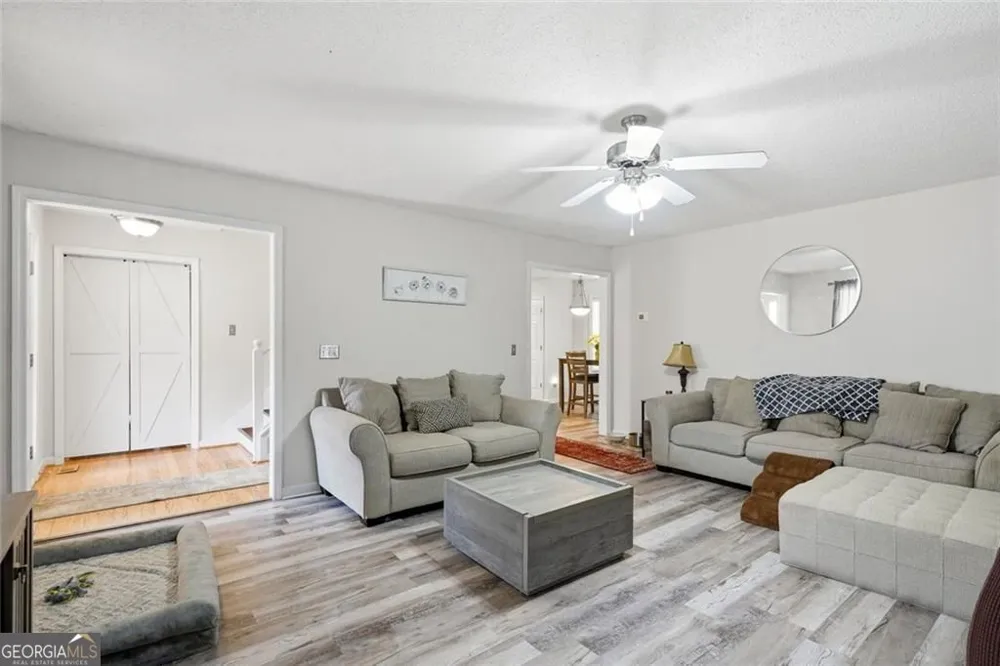 363 Barrington DR Hiram, GA 30141