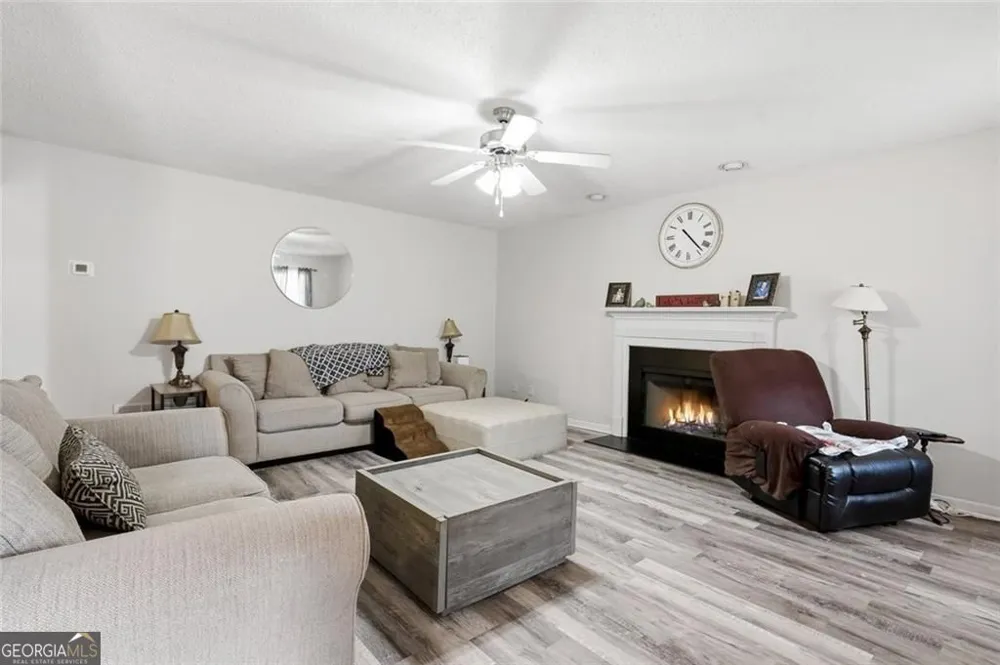 363 Barrington DR Hiram, GA 30141