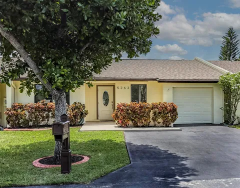 5263 COPPERLEAF CIRCLE