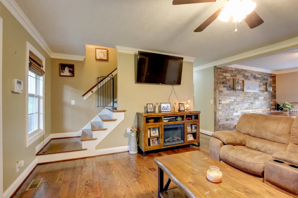 2964 Sweethome Rd Chapmansboro, TN 37035