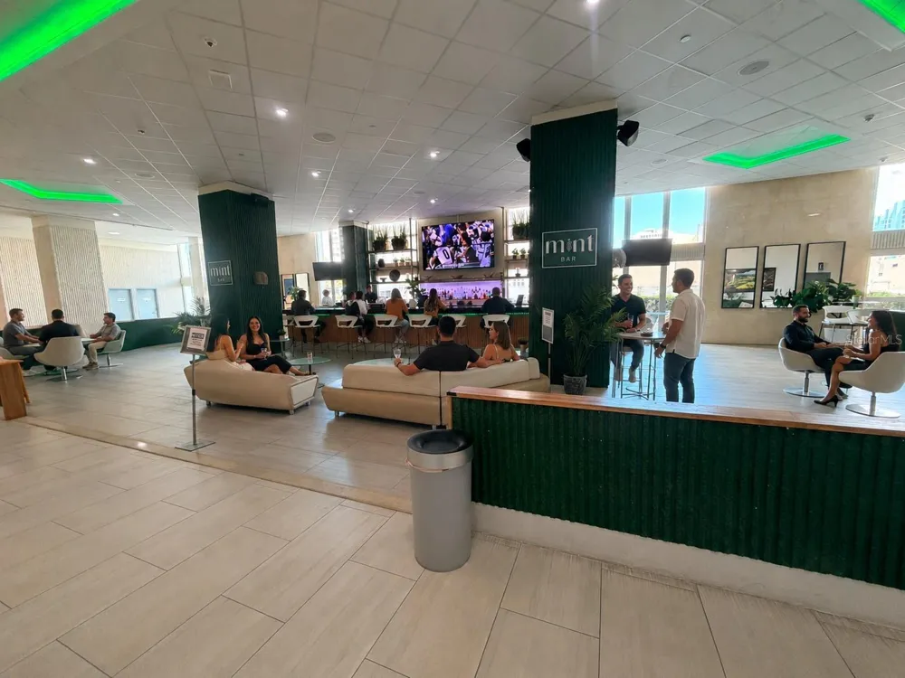 6165 AVE. ISLA VERDE #458 Carolina, PR 00979