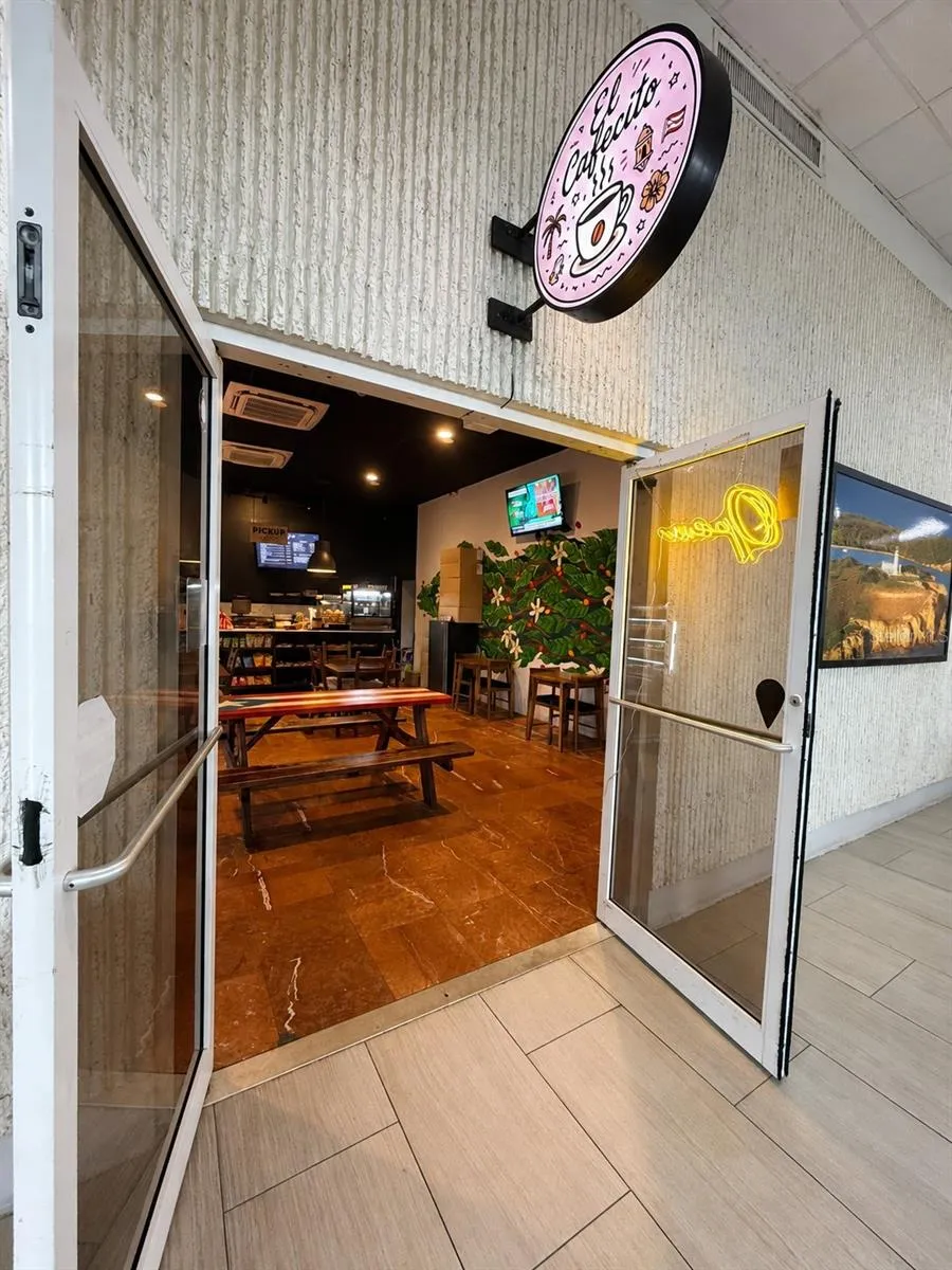 6165 AVE. ISLA VERDE #458 Carolina, PR 00979