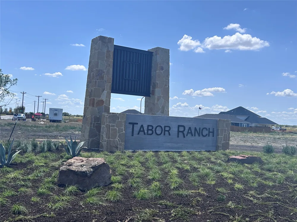 9909 Iron Wood Drive Ponder, TX 76259