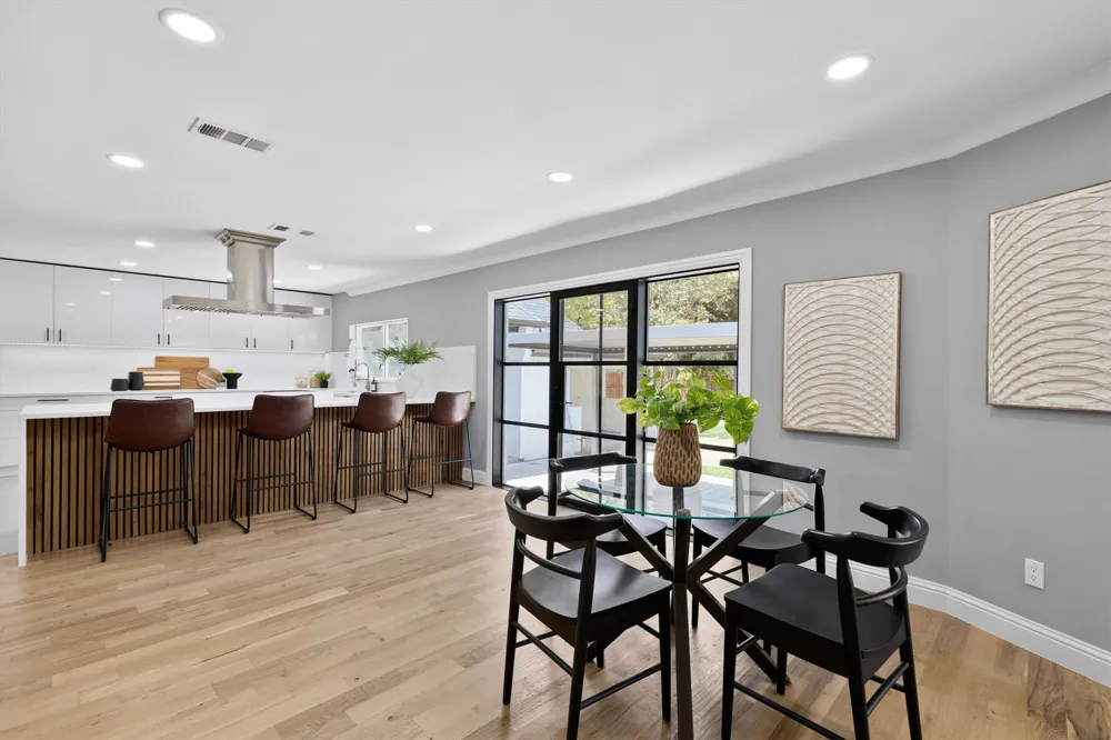 11752 Valleydale Drive Dallas, TX 75230